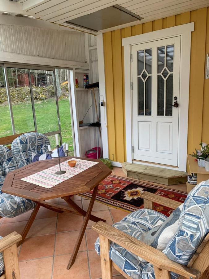 Almagarden Lantlig Miljoe Villa Svängsta Exterior foto